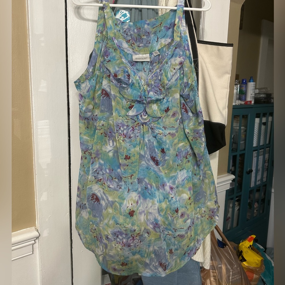 Avenue brand size 22/24